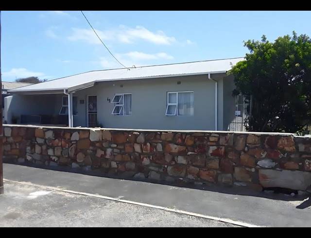 3 BEDROOM HOUSE FOR SALE IN DA NOVA